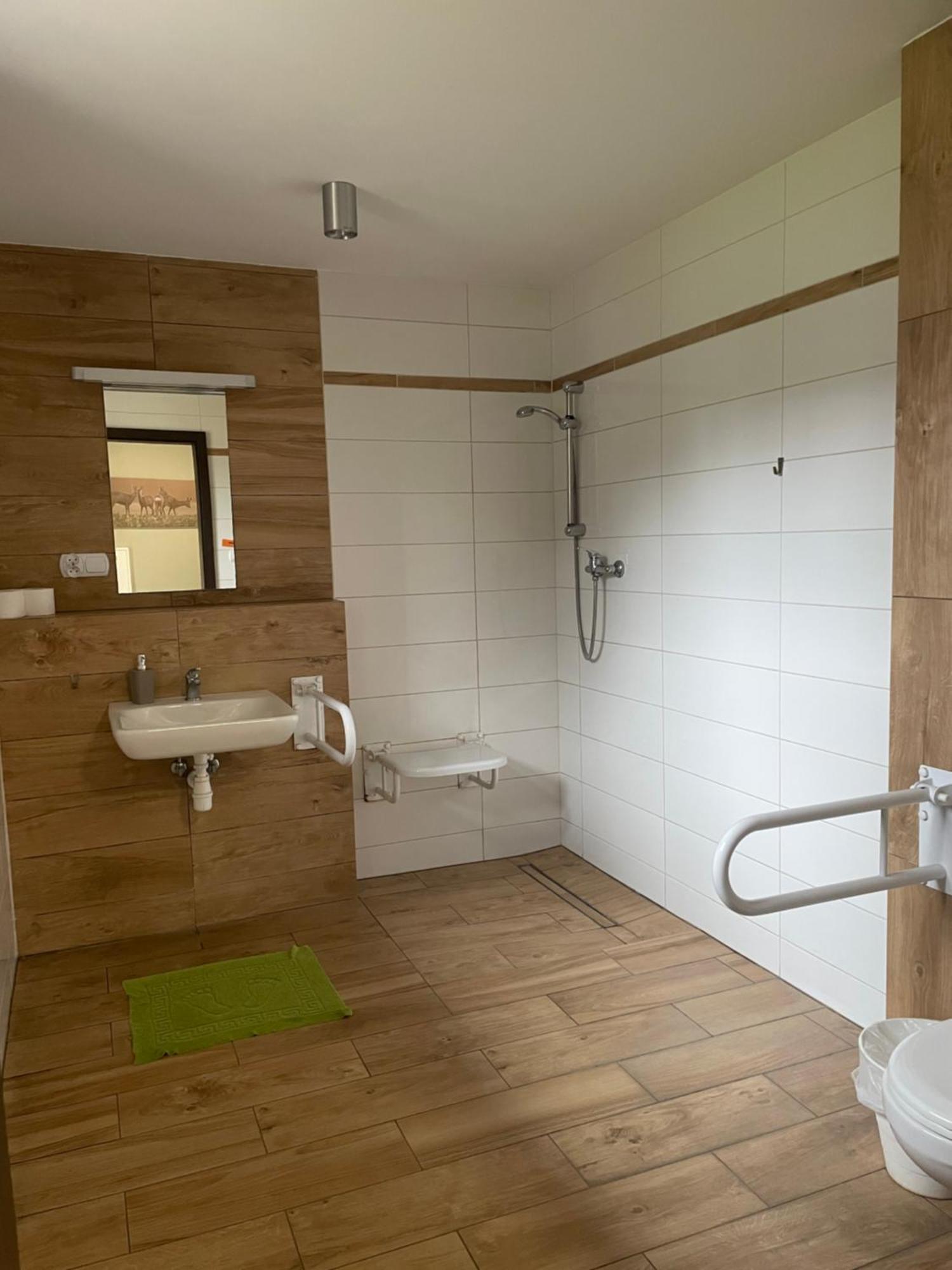Osrodek Wypoczynkowy Lubu Dubu Hotel Dankow Ngoại thất bức ảnh